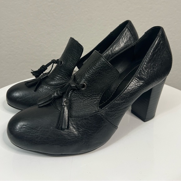 Born Shoes Born Crown Tassel Loafer Pump Black Leather Slip On